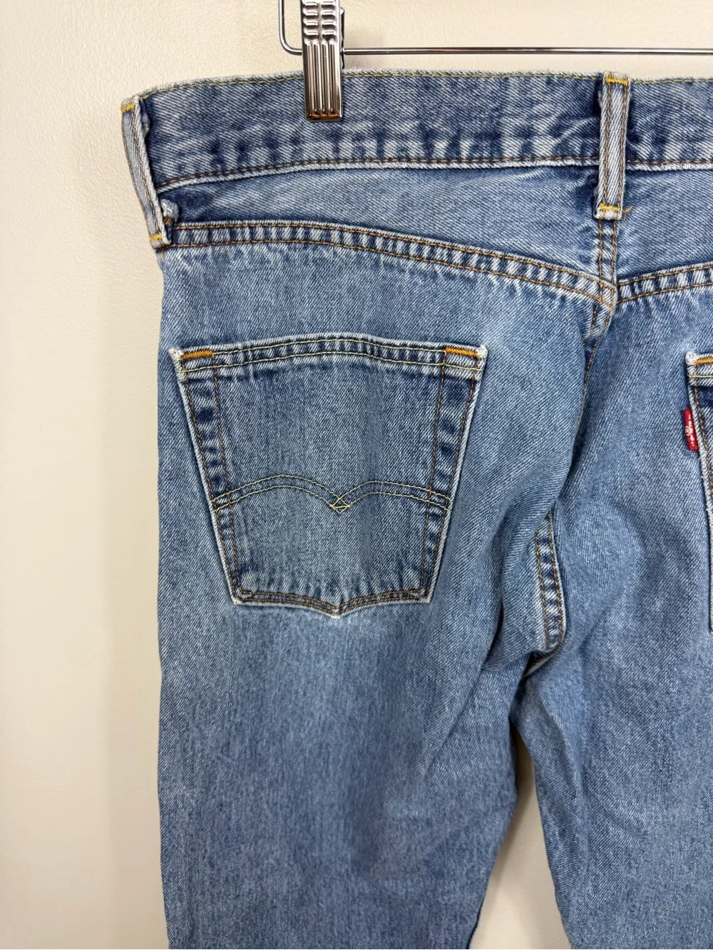 Vintage Levi’s 505 Regular Fit Straight Leg Jeans Distressed Medium Wash 34x30